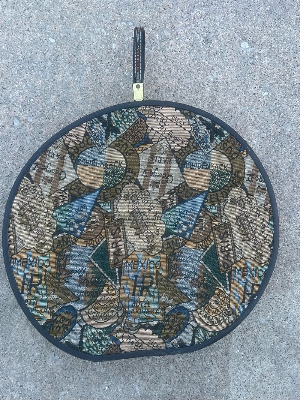 Vintage Munro Round Hat/ Wig Case